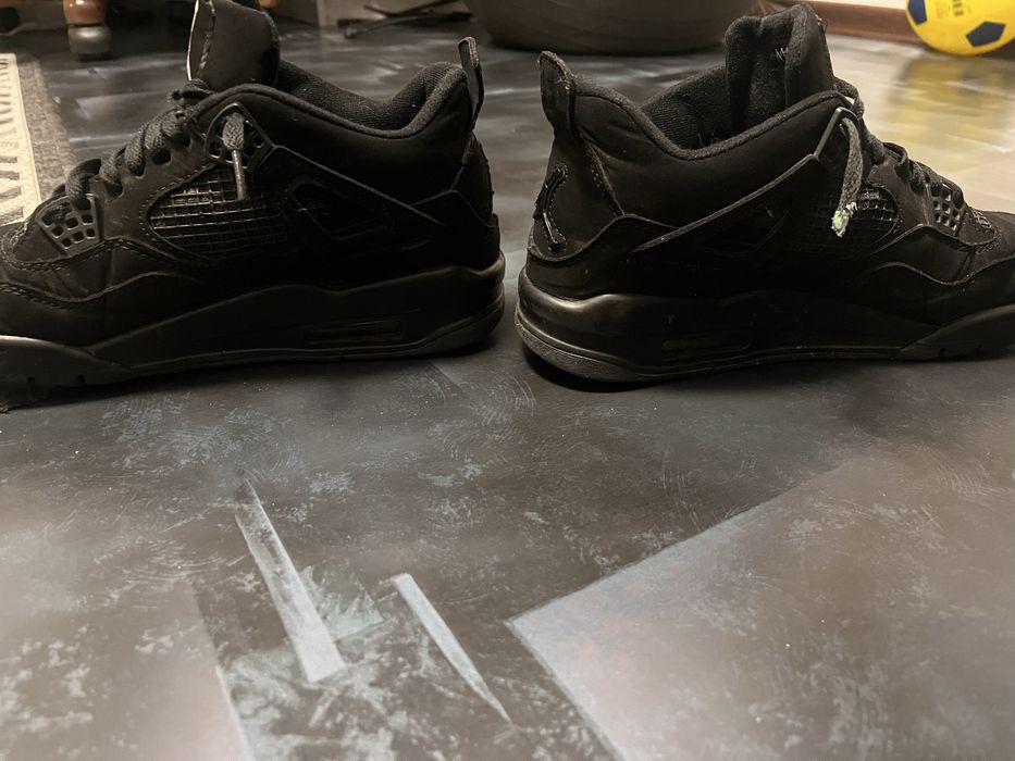 Jordan 4 black cat