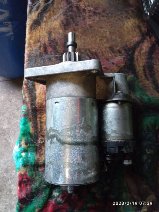 Стартер автомобільний в робочому стані. На Лада Самара.