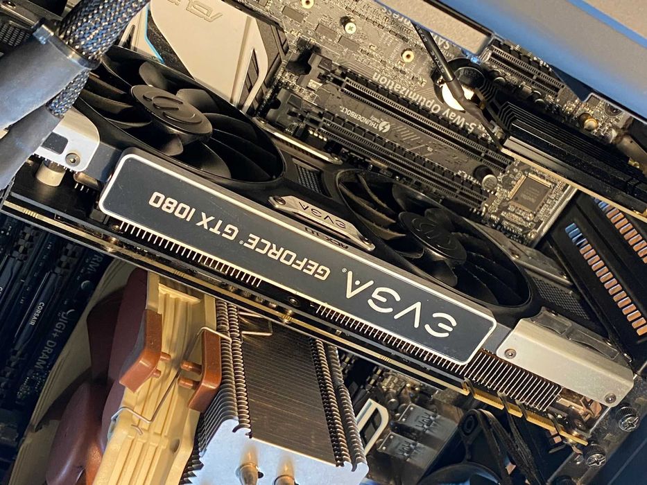 PC Gaming i7 + GTX 1080 8GB + 32GB RAM + SSD + NZXT