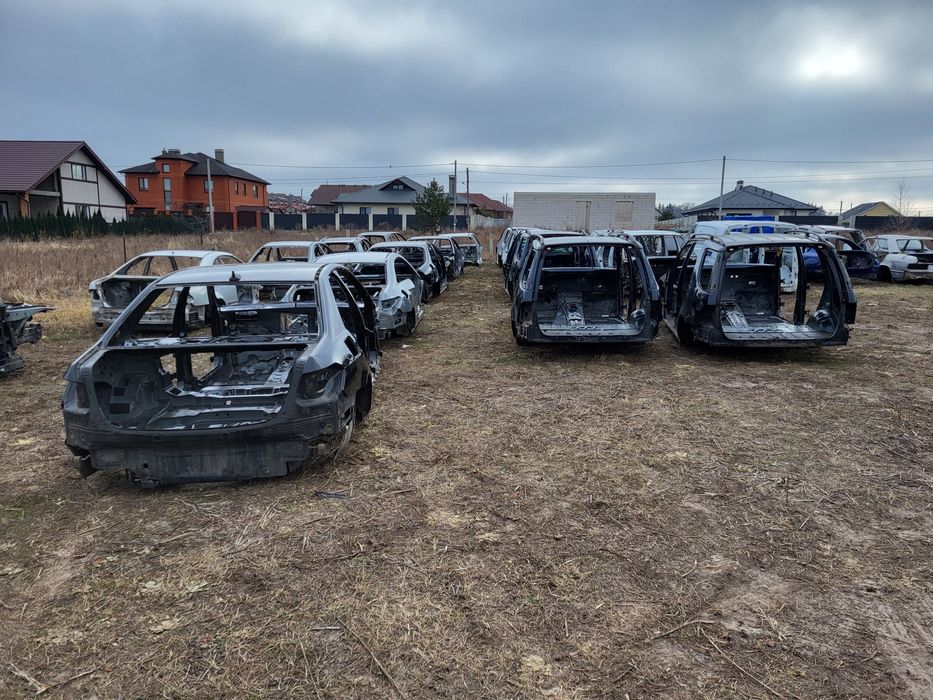 Кузова Мерседес Mercedes-Benz четверть кузов