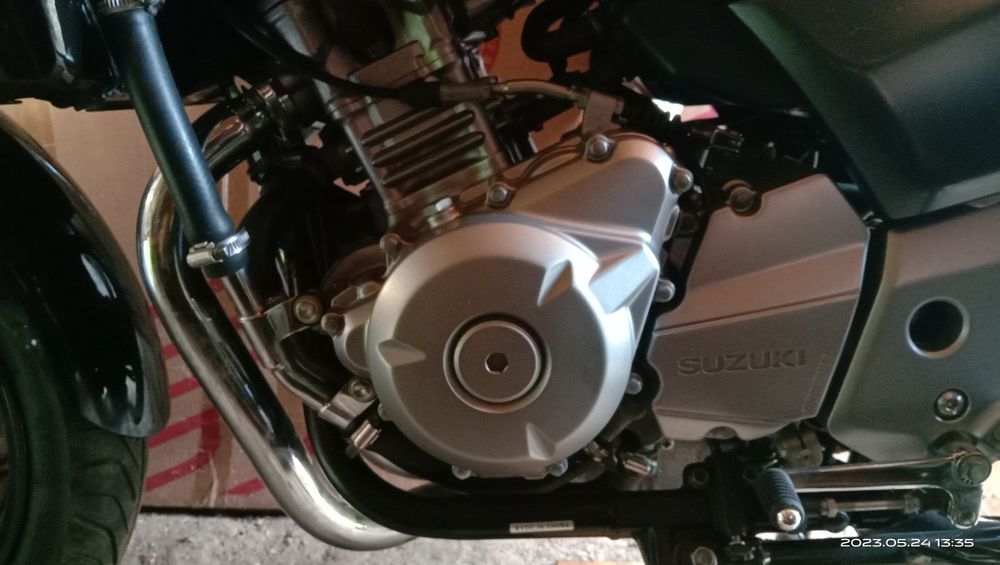 Мотоцикл Suzuki GSR 250