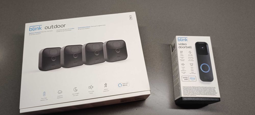 4 câmaras Blink Outdoor + Sync Module + Blink Video Doorbell