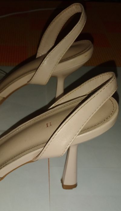 Босоніжки прозорі