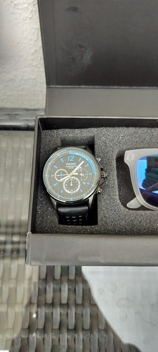 Conjunto Relógio Pulsar Chronograph 100M + Óculos de Sol