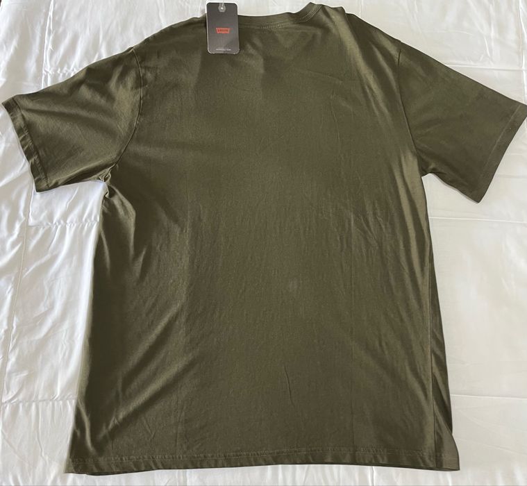 tshirt levis com etiqueta