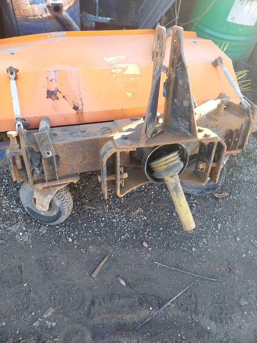 Holder mini Traktor_ciągnik sadowniczy_nośnik_pług_zamiatarka