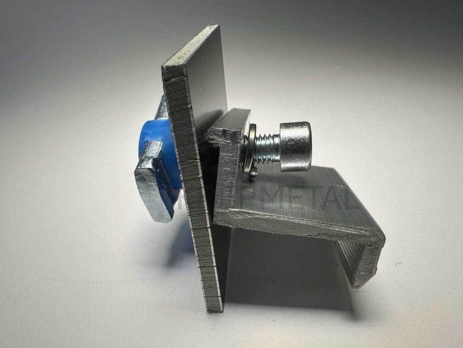 Крайове кріплення, у зборі для кріплення сонячних панелей