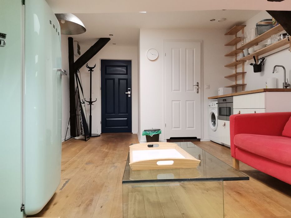 Studio for rent in the center of Katowice, no deposit