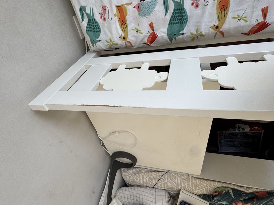 Cama de criança IKEA KRITTER com colchão e proteção lateral