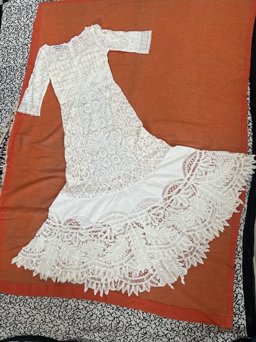 Suknia ślubna klasyczna na lato z koronki długa