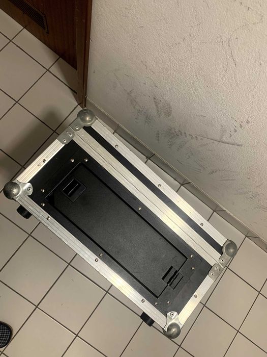 Thon L-Rack 4U 45 Service Flap 2020 - Hard Case - Aluminium - Wood
