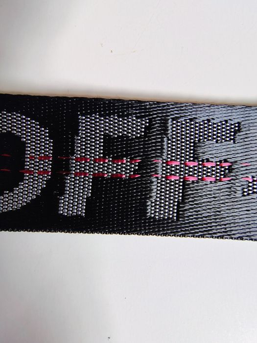 Nowy brelok Off-White industrial keychain