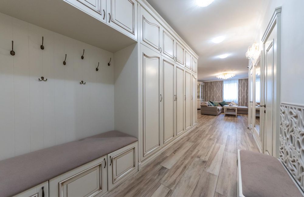 Продаж 3к. вул.Деміївська 13+паркомісце. Дизайнерський ремонт.єОселя