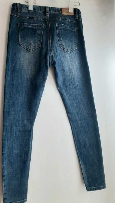 Calças ganga com pérolas e brilhos