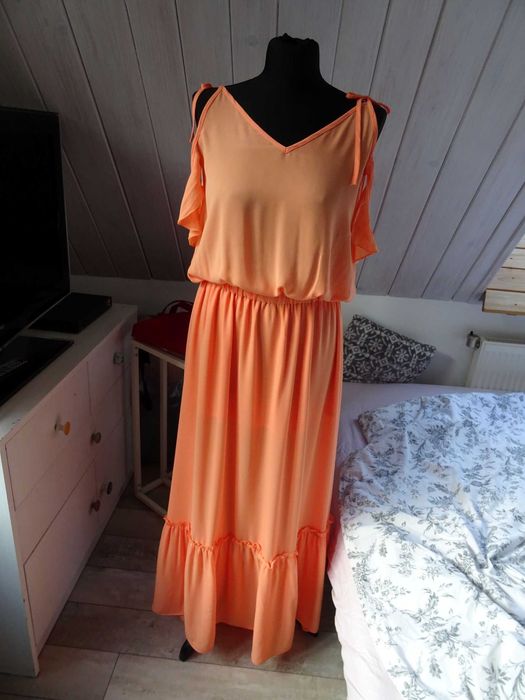 ONE Fashion piękna maxi sukienka S/M nowa z metką