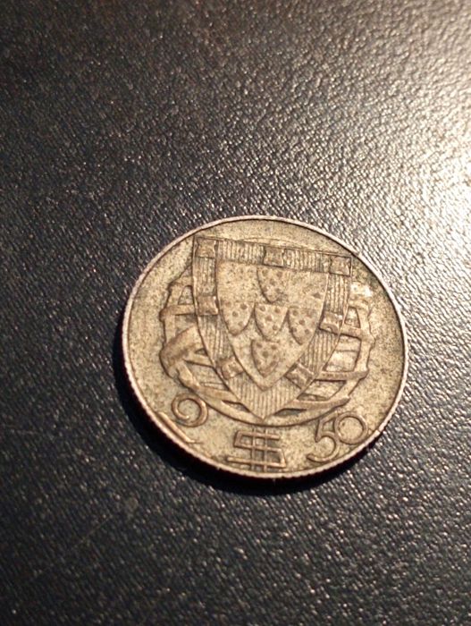 2,5 escudos	Portugal	1951		Prata