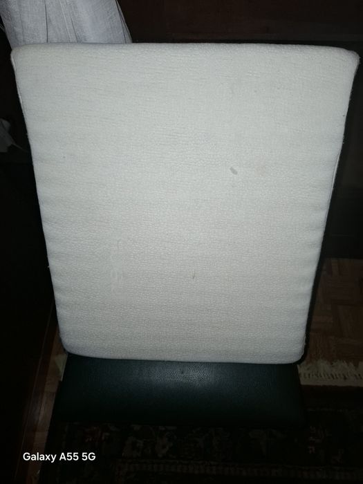 Almofada triangular para descanso