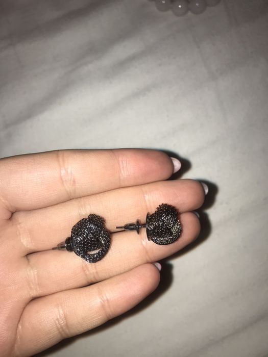 Kolczyki nowe czarne