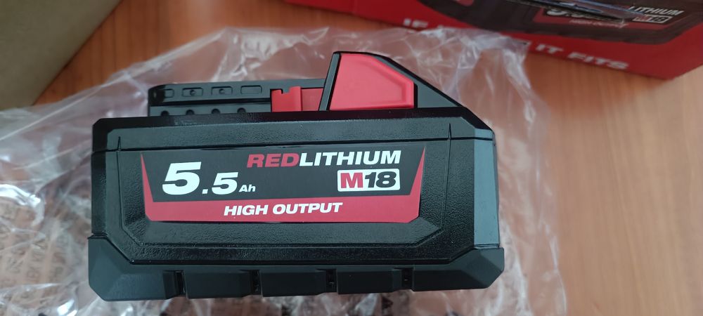 Акумулятор Milwaukee High Output Li-Ion 18 В 5.5 Аг M18 HB5.5 4932464712