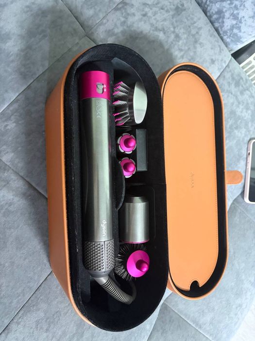 Продам стайлер dyson