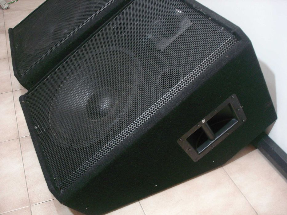 Colunas Monitor de Palco FAME M-115