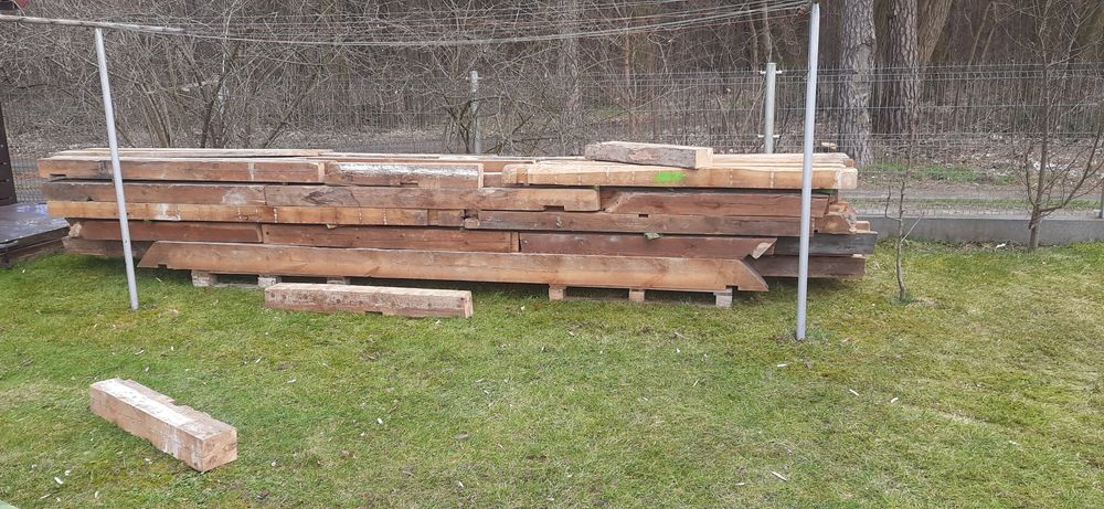 Stare belki z więźby dachowej