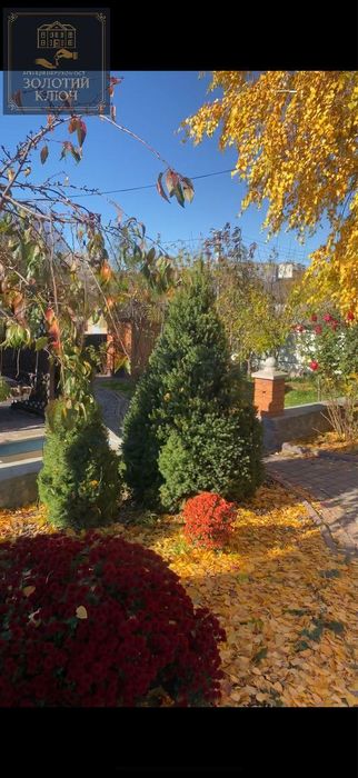 Продам двоповерховий будинок