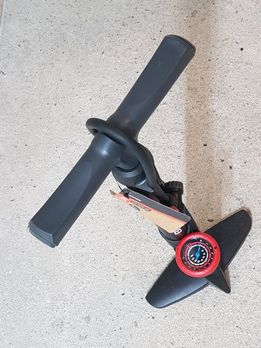 Bomba Vertical c/ Manómetro