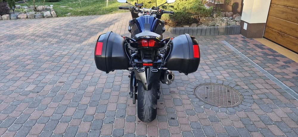 Yamaha  FZ1 Fazer 1000 Super Stan!