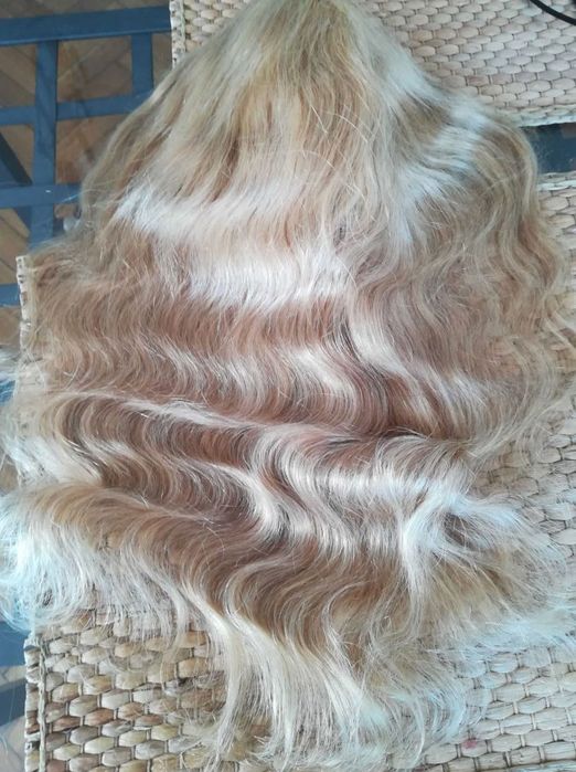 peruka naturalna z włosów ludzkich blond fale