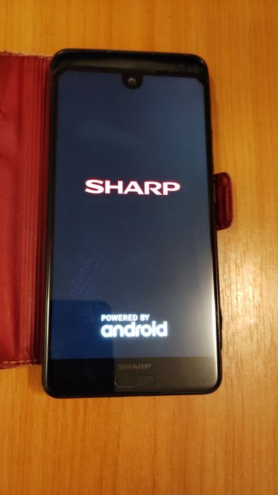 Смартфон-компакт Sharp aquos c10
