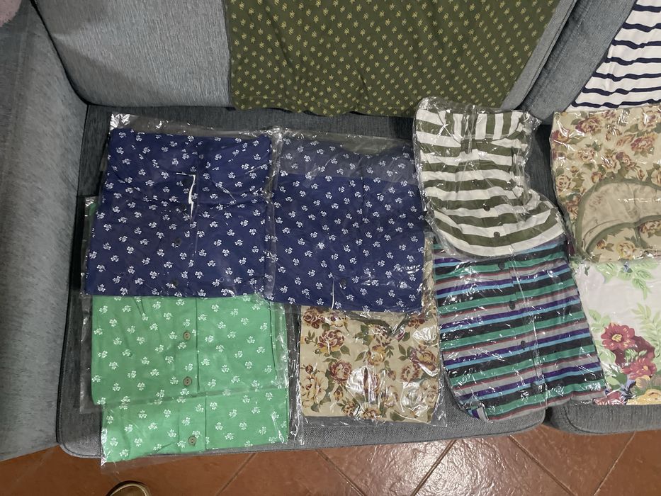 Diversas camisolas e roupa de bebe/criança