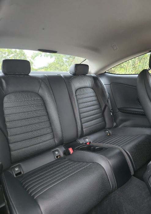 Mercedes-Benz  c220 coupe amg 
Elegância, desportividade e conforto num só carro.
Vendo Mercedes C 220 Coupé AMG Line de 2017, em excele