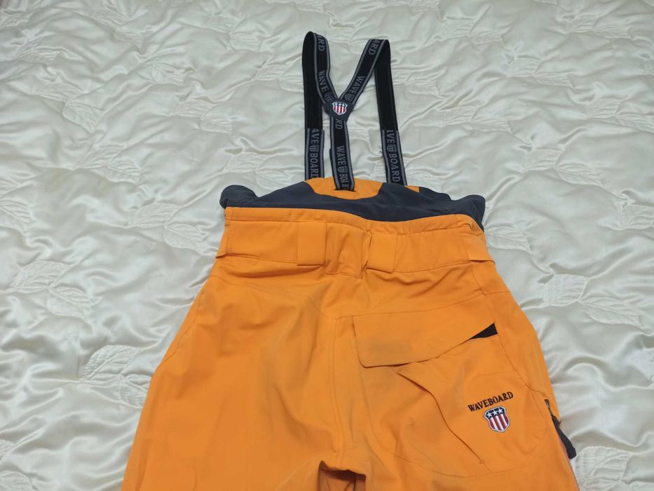 Męskie spodnie narciarskie snowbordowe Waveboard r. S 20.000