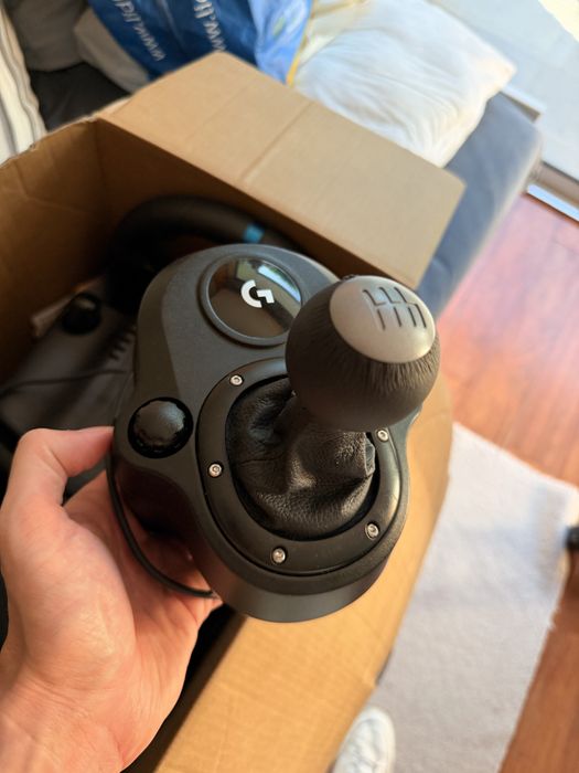 Logitech G923 SE TrueForce PS5/PC + Pedais + Shift | Excelente Estado
