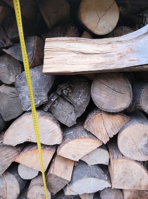 Zrębki, gałęzie, drewno