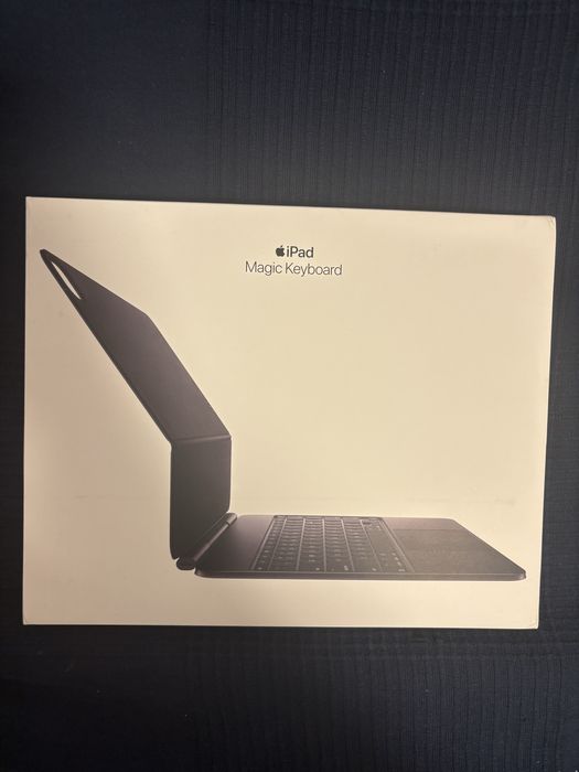 Apple magic keyboard Ipad Pro 13 cali 7 generacja