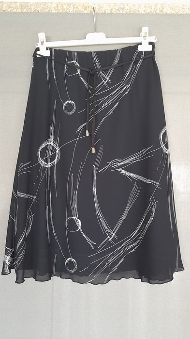 Saias usadas mas em muito bom estado