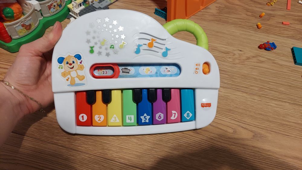 Muzyczne pianinko Fisher Price