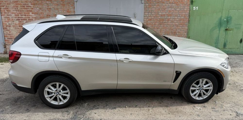BMW X5 2015 года