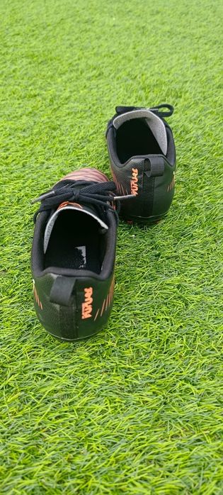 Chuteiras de futebol de criança Puma Future, T35 em excelente estado