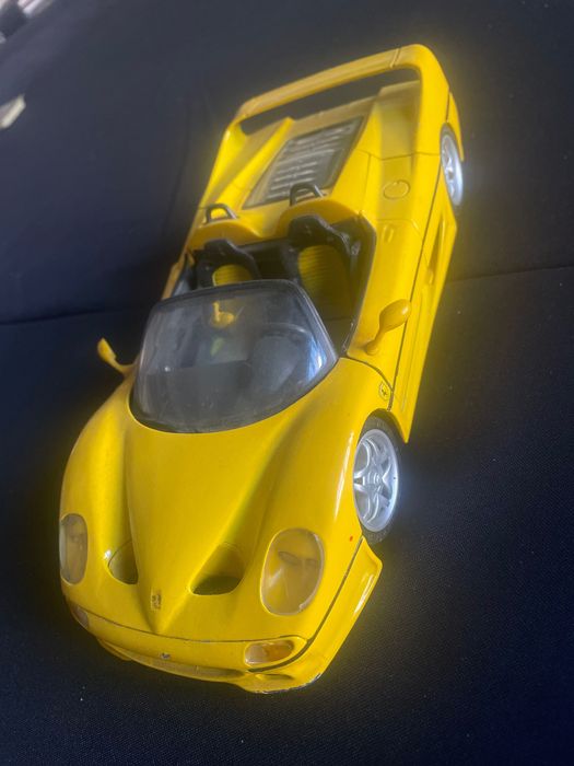 Ferrari modelo a escala