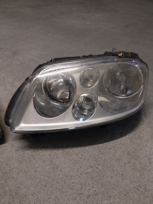 Ópticas  Originais Vw Touran 2.0 Tdi Highline