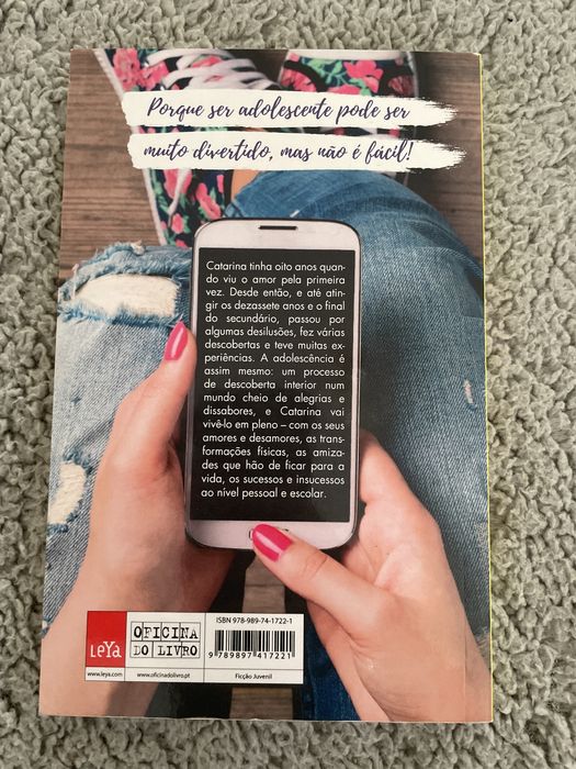 Livro “Socorro! Sou uma adolescente” de Ana Luísa Pais