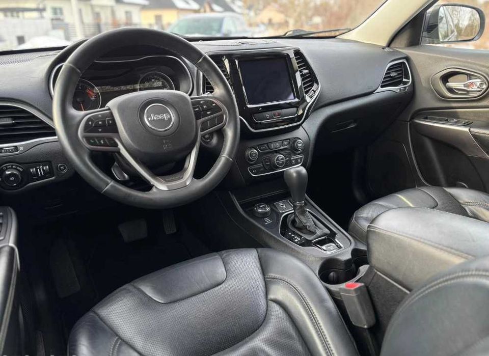 Jeep Cherokee 2019 року