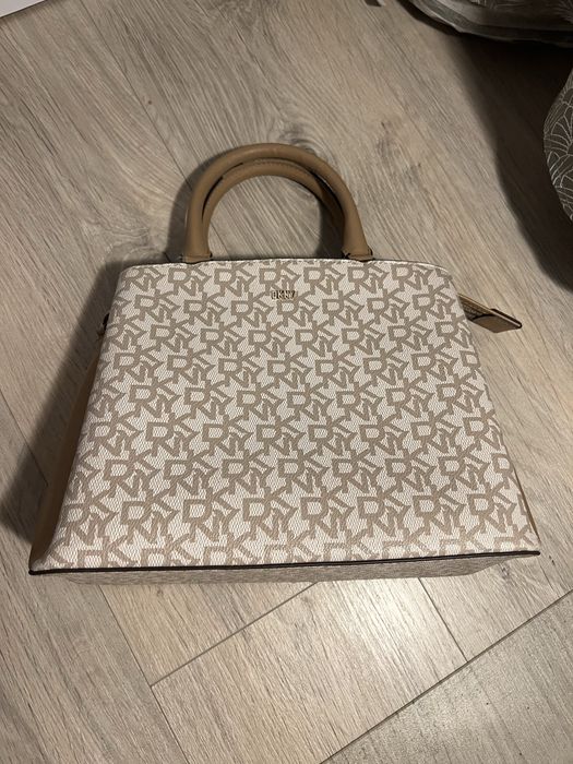 Torebka beżowa DKNY