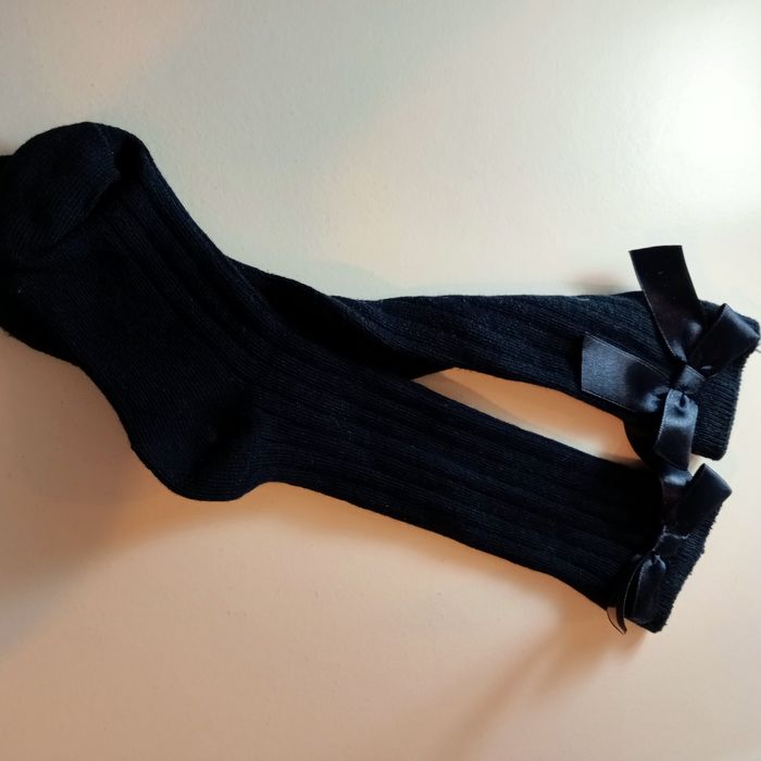 Meias com bordado ou lacinhos