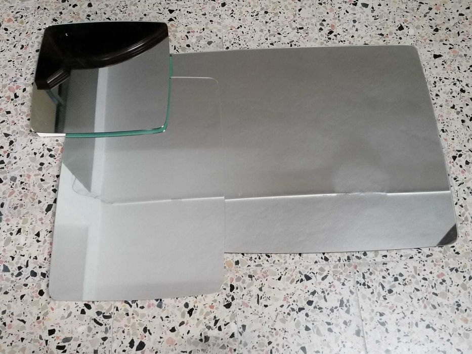 Espelho de Parede com Base em Madeira Branca