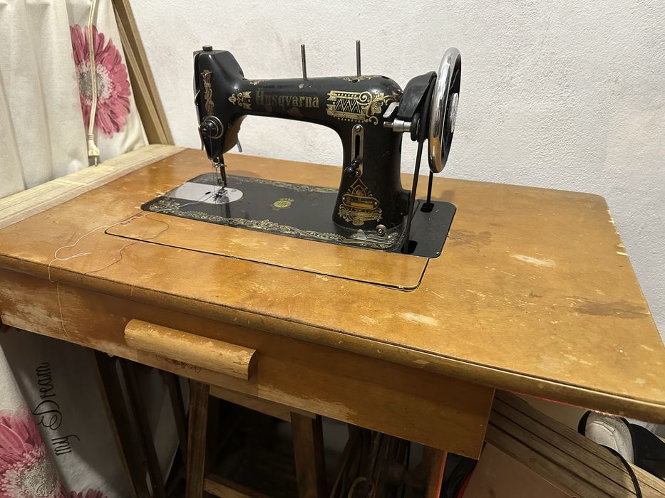 Maquina costura Husqvarna