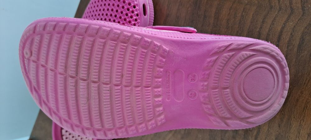 Crocs rosa tam 34